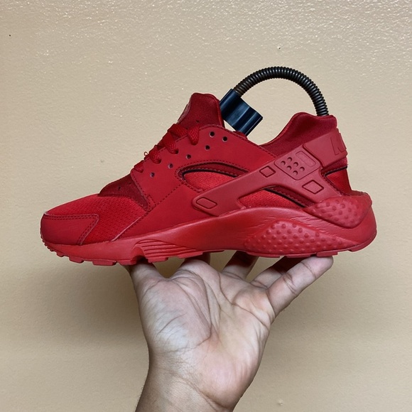 Nike Air Huarache “Triple Red” - Picture 5 of 16